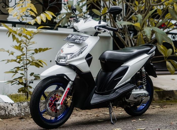 Honda BeAT modif bergaya roadrace