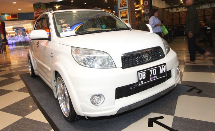 Chandra dengan Rush kesayangannya