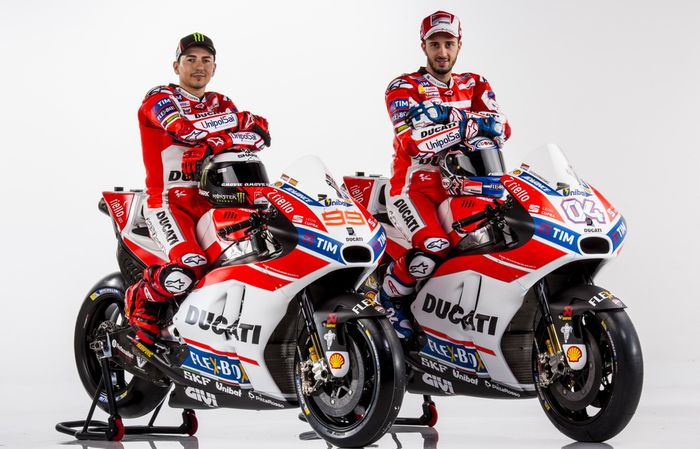 Ini penampakan ketika tim Ducati memperkenalkan diri untuk balapan MotoGP 2017