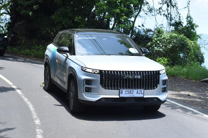 Jaecoo J7 hadir dalam tiga tipe, antara lain FWD, AWD, dan SHS (Super Hybrid System).