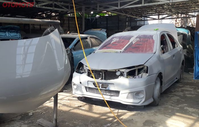 Basis diambil dari Toyota Etios Liva tahun 2013 dengan paket RTG 2 seharga Rp 52 jutaan