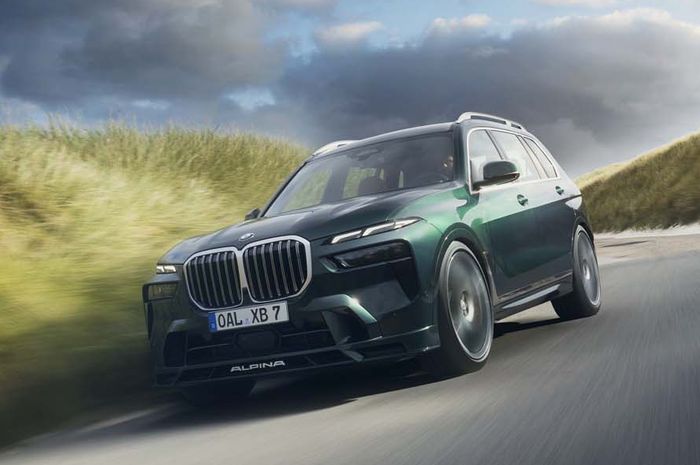 Modifikasi BMW X7 berlabel XB7 yang digrapa in-house tuner Alpina, Jerman
