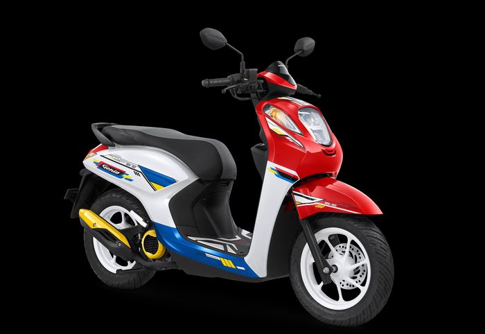 Honda Genio Vibrant Tri Tone dengan aksesori