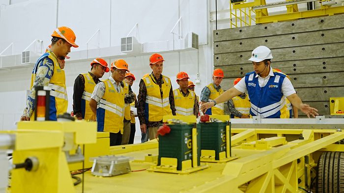 Fasilitas pengujian Balai Pengujian Laik Jalan dan Sertifikasi Kendaraan Bermotor (BPLJSKB).