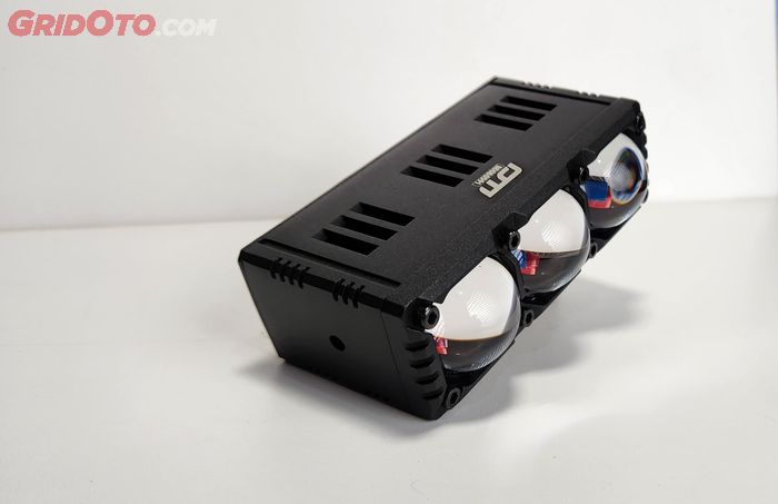 Duromoto X3 menggunakan Korean led chip memiliki cut off yang bagus dan tidak menyilaukan