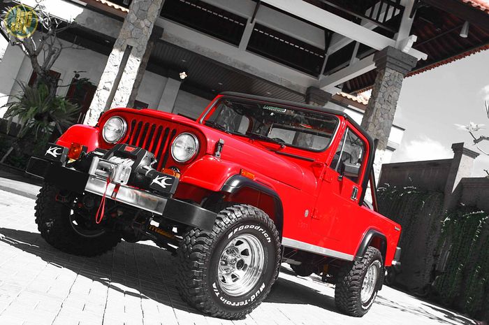 Jeep CJ-8 Scrambler