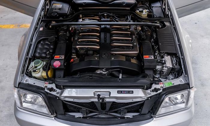 Mesin Mercedes-Benz S560 sudah kena upgrade Renntech