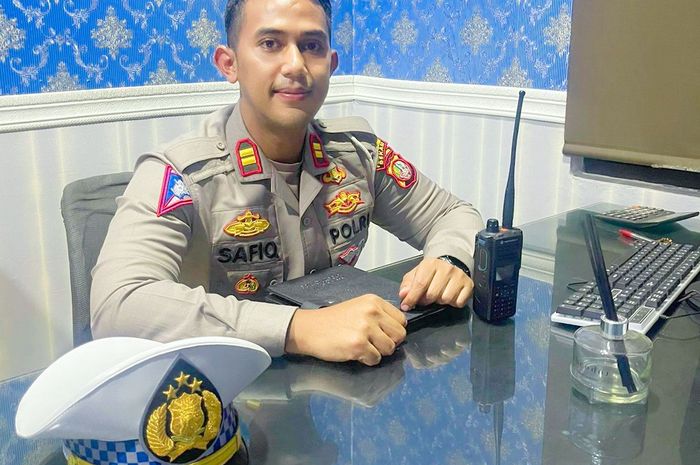 Iptu Safiq Jundhira Zulkarnaen, S.TR.K.,M.Si.,S.I.K Kanit Regident Polres Metro Bekasi bahas soal uji coba BPJS pada SIM