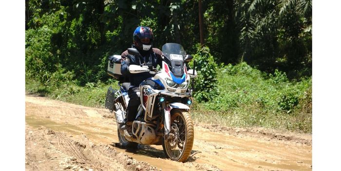 Salah satu medan yang ditempuh selama perjalanan