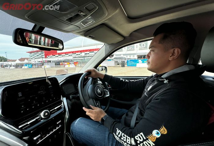 Test Drive Suzuki Grand Vitara Hybrid di IIMS 2026