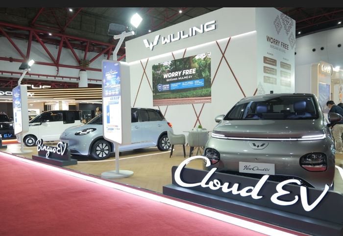 Booth Wuling di pameran Jakarta Fair Kemayoran 2025 atau PRJ.
