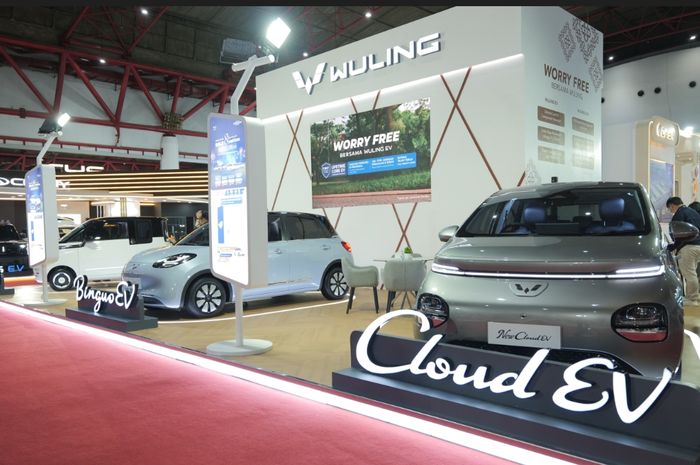 Booth Wuling di pameran Jakarta Fair Kemayoran 2025 atau PRJ.