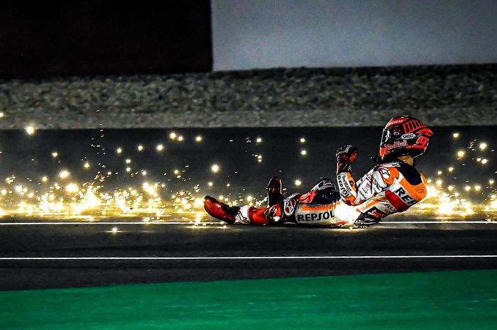 Marc Marquez jatuh di tes MotoGP Qatar