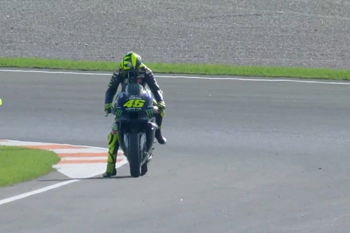Yamaha ketibal sial di balapan MotoGP Eropa 2020, usai Fabio Quartararo crash, Valentino Rossi mengalami masalah mekanis.