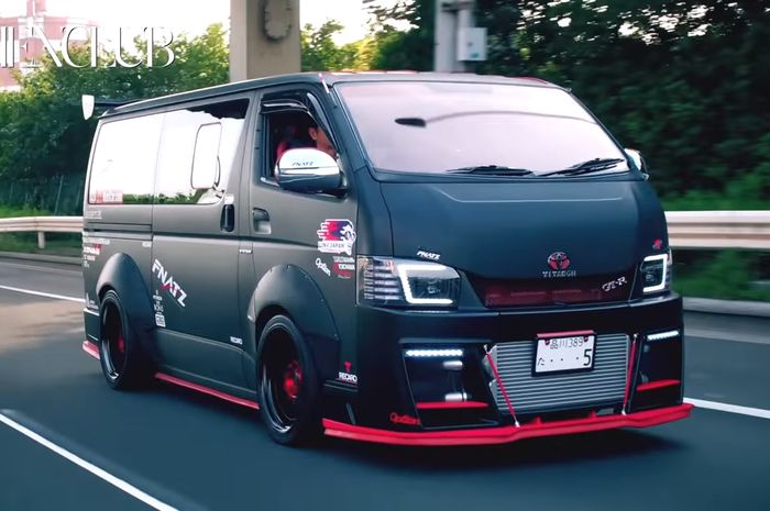 Modifikasi Toyota Hiace pakai mesin Nissan GT-R