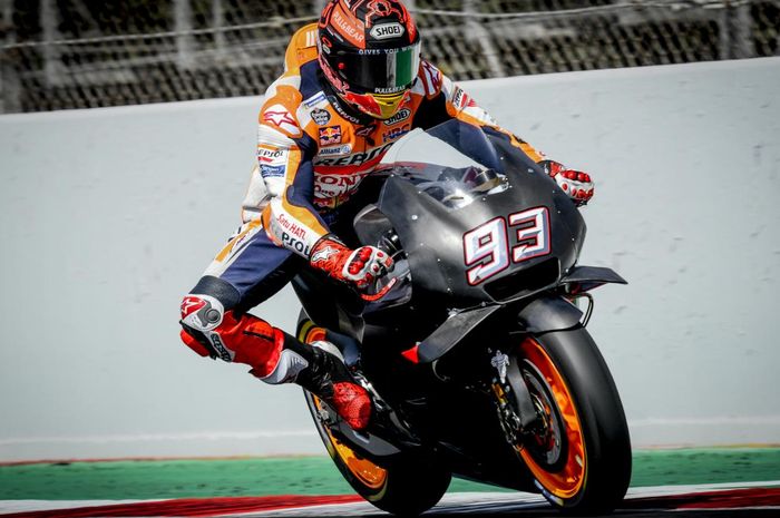 Marc Marquez gunakan motor ber-livery hitam saat tes