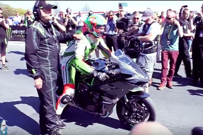 Kawasaki H2R diadu dengan Suzuki MotoGP, GSV-R di sirkuit jalanan Isle Man of TT dan siapa yang juara?