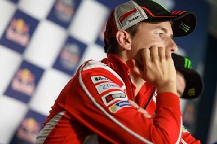 Jorge Lorenzo tidak peduli dengan tuduhan ke dirinya