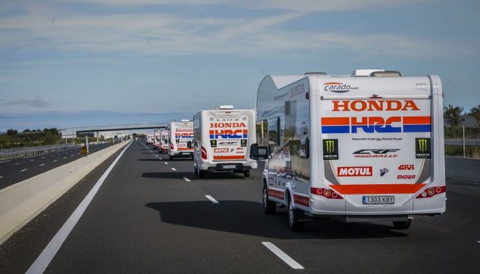 Mobil pendukung tim Honda untuk Reli Dakar 2019 sudah bergerak menuju ke Peru, Amerika Selatan