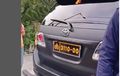 Pelat Polri 3110-00 Mobil Diesel Fortuner Tabrak Motor Palsu, Sopir Menantu Polisi