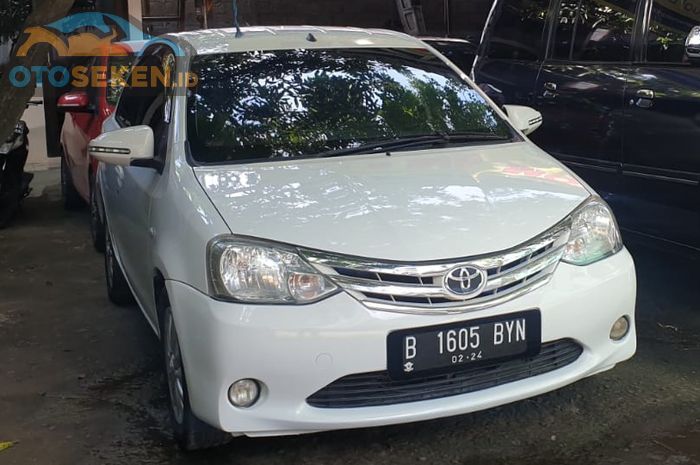 Kisaran harga dan spesifikasi Toyota Etios Valco tahun 2016 seken