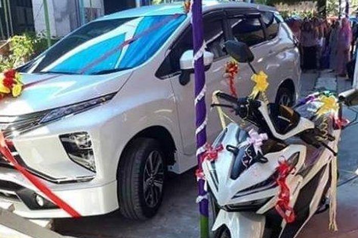 Mitsubishi Xpander dan Honda Vario 150 jadi mahar nikah,dibeli baru secara cash