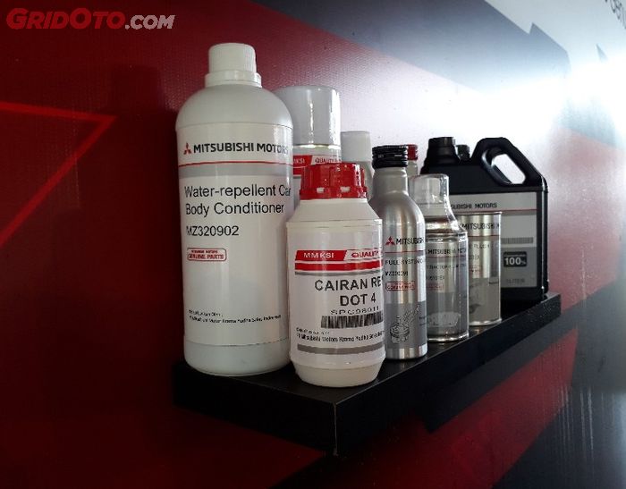 Produk perawatan dan genuine chemical Mitsubishi Motors