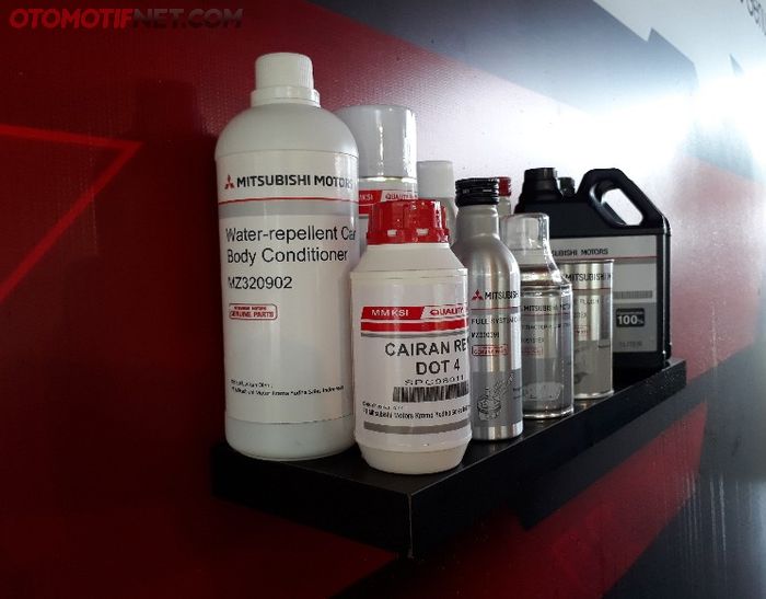 Produk perawatan dan genuine chemical Mitsubishi Motors