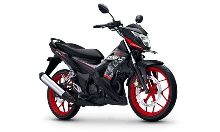 Honda Sonic 150R dengan warna Agresso Matte Black