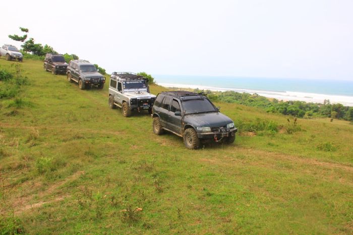 SMARTOFFROADING melakukan offroad dan berbagi