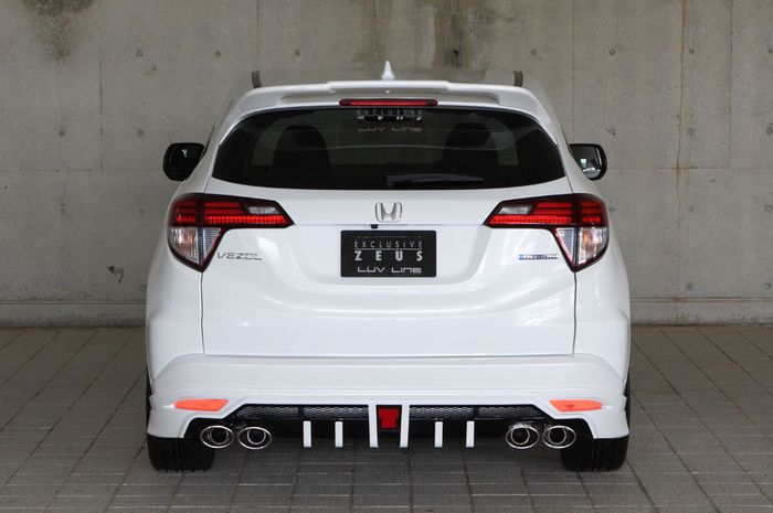 Tampilan belakang modifikasi Honda HR-V garapan M'z Speed