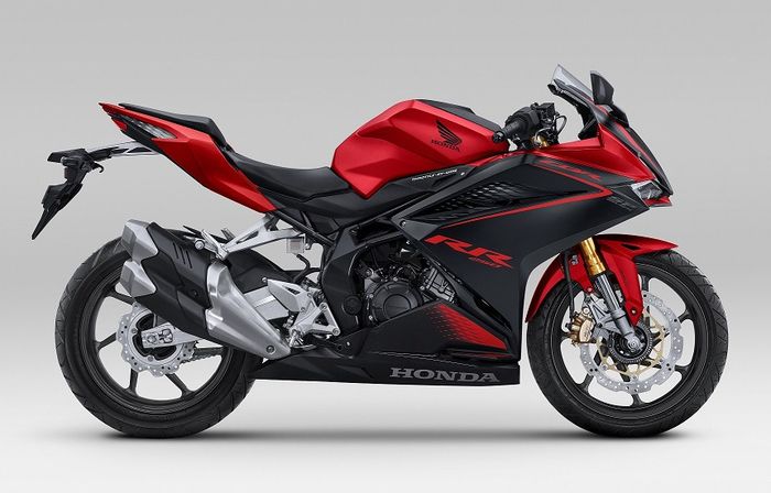 Honda CBR250RR tampilan baru dengan warna Bravery Red Black   