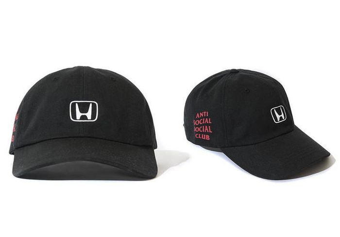 Topi hasil kolaborasi Anti Social Social Club dengan Honda