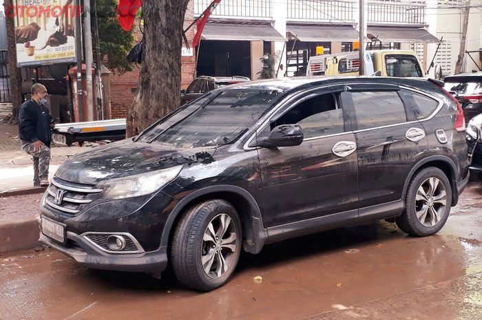 2 ciri mobil seken pernah kelelep banjir