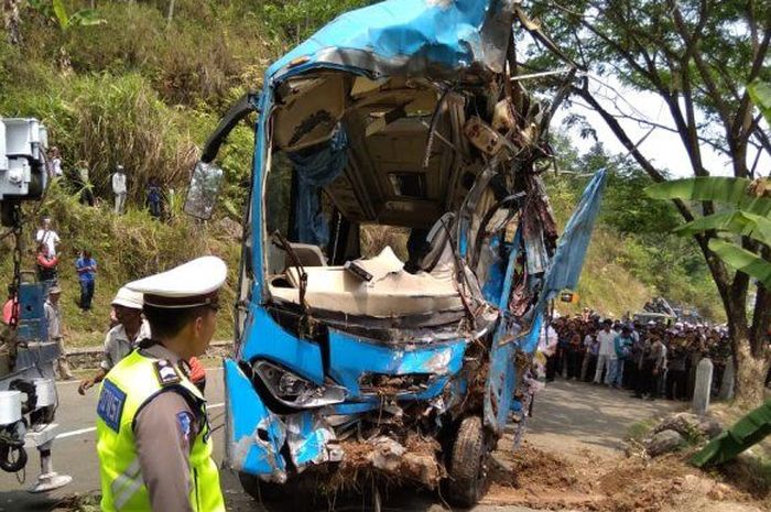 Ilustrasi. Bus pariwisata yang kecelakaan di Cikidang, Sukabumi