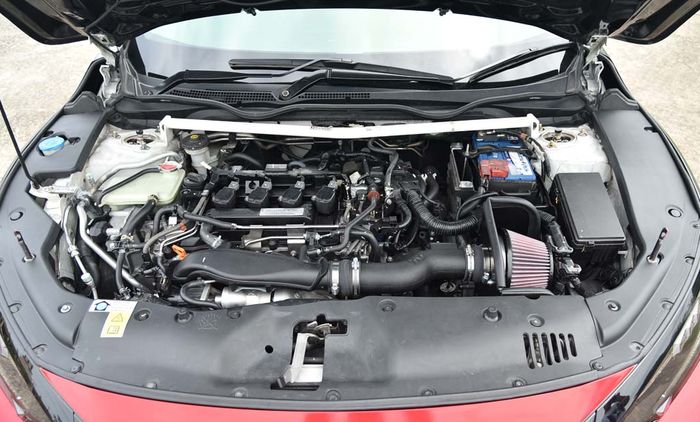 Performa mesin Honda Civic Turbo juga ditingkatkan 