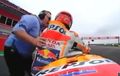 Video Detik-detik Marc Marquez Disoraki Penonton Jelang Start MotoGP Argentina