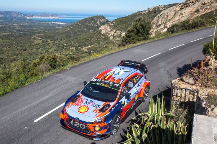 Penampilan pereli tim Hyundai, Thiery Neuville pada hari terakhir reli Korsika 2019