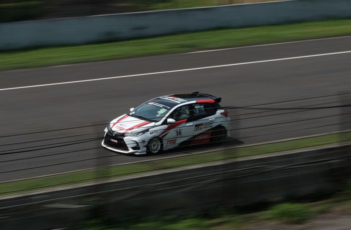 Demas Agil tampil kompetitif di kejuaraan nasional (kejurnas) Indonesia Touring Car Race (ITCR) Max 1.600 ISSOM 2022 seri ke-2