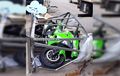 Gagal Unboxing. Sedang Dikirim, Unit Kawasaki Ninja 400 Malah Jatuh di Jalan