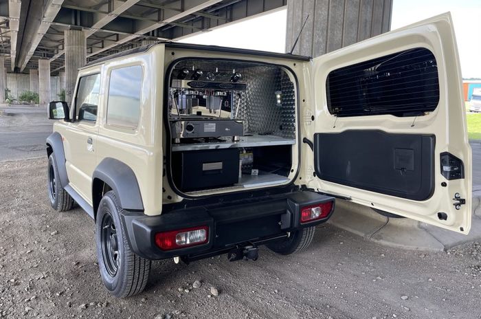 Suzuki Jimny baru disulap jadi kedai kopi keliling