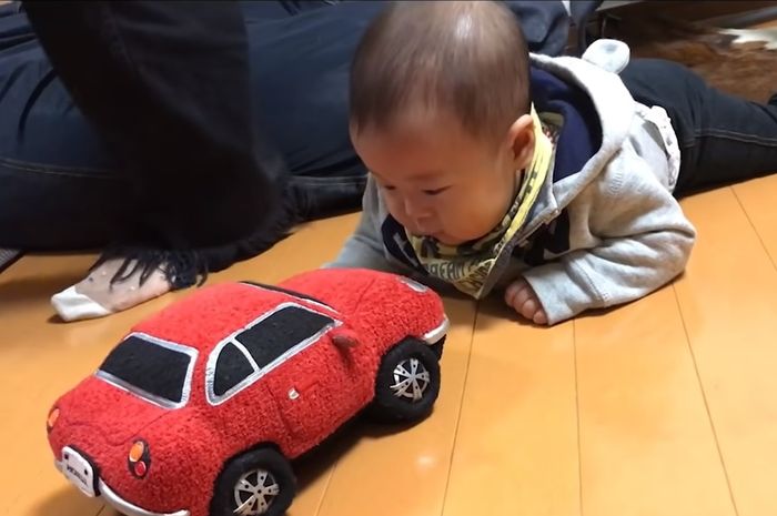 Honda Sound Sitter, mainan untuk bayi yang bisa mengeluarkan suara mesin mobil-mobil Honda