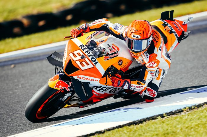 Marc Marquez mencoba perangkat aerodinamika baru pada bagian belakang motornya di sesi latihan hari pertama MotoGP Australia 2022