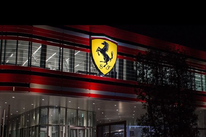 Ferrari Konfirmasikan Produksi SUV