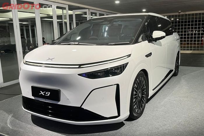 Xpeng X9 facelift