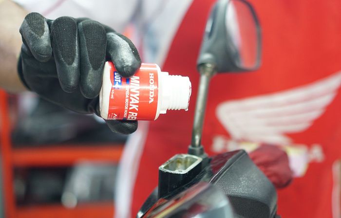 Ganti minyak rem secara berkala agar kinerjanya tetap optimal