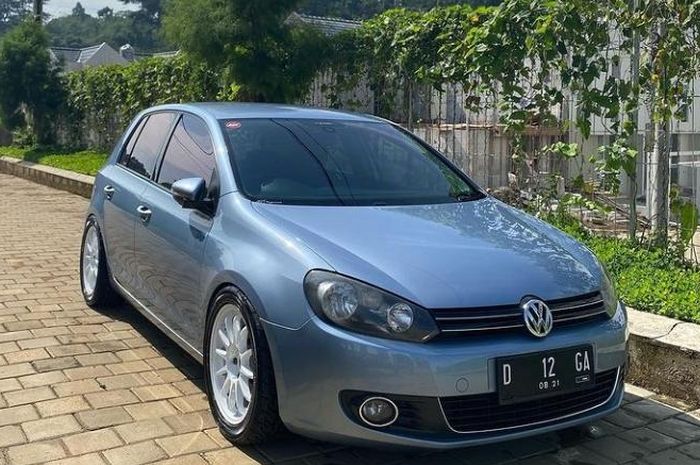 VW Golf tampil stylish, kaki-kaki bergaya racing dapur pacu kena sentuhan.