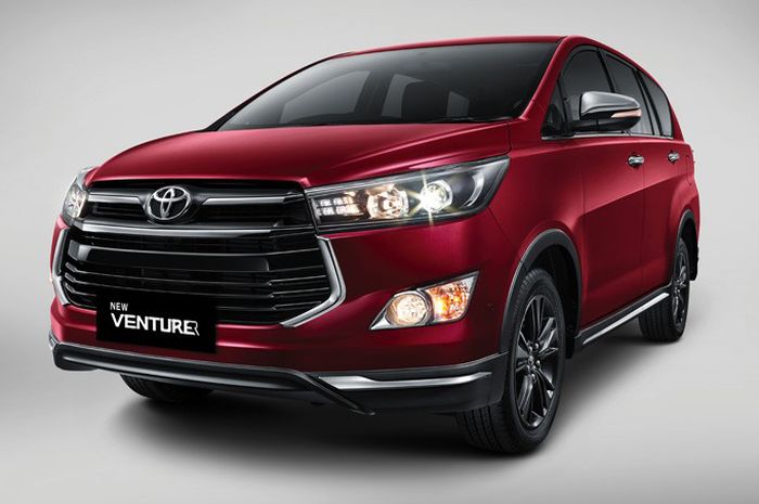 Spesifikasi dan kisaran harga Toyota Innova Venturer tahun 2018 seken.