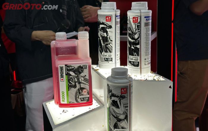 Pelumas IPONE Katana Scoot 5W-40, Katana 15W-50, R4000 15W-50 dan IPONE R2000