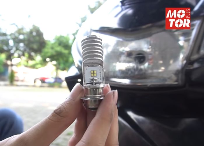 Pasang Lampu LED di Motor Lawas. Kenapa Lampu LED Enggak Awet Dipasang di Motor Kelistrikan AC?